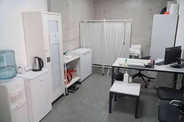 Turnkey solutions for infirmary rooms and doctor's rooms.